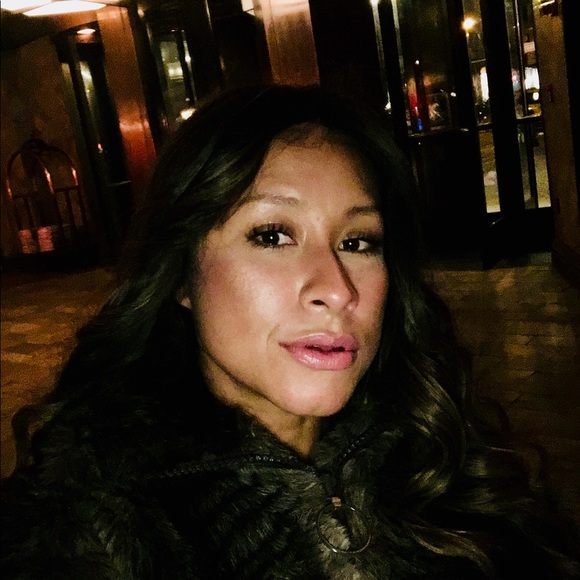 Meet your Posher, Joanna - Picture 1 of 1